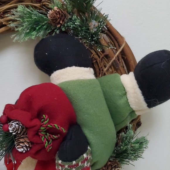 Felt Santa on Grape Vine Merry Christmas Wreath - Picture 4 of 6